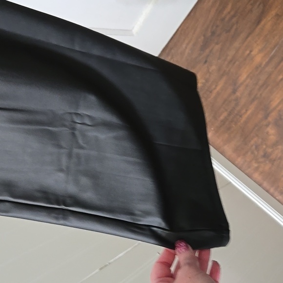 TORRID Black Faux Leather Signature Waist Womens Bootleg Pants PLUS SIZE 4 - Picture 3 of 6